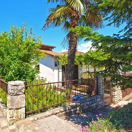 Apartment Near In Stinjan-istrien 44743 Stinjan